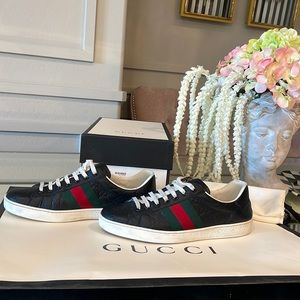 Gucci men’s ace black sneaker size 7 1/2